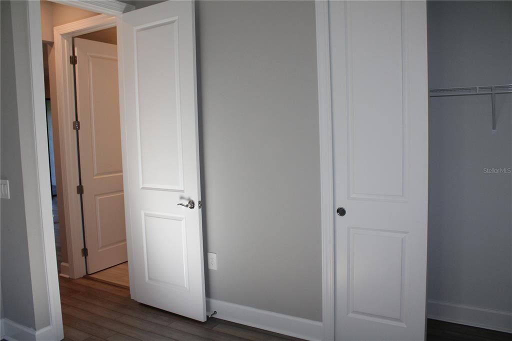 For Rent: $3,295 (5 beds, 3 baths, 2638 Square Feet)