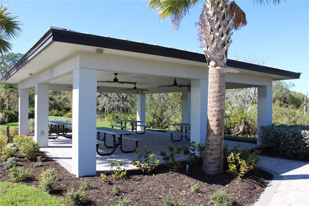 For Rent: $3,295 (5 beds, 3 baths, 2638 Square Feet)