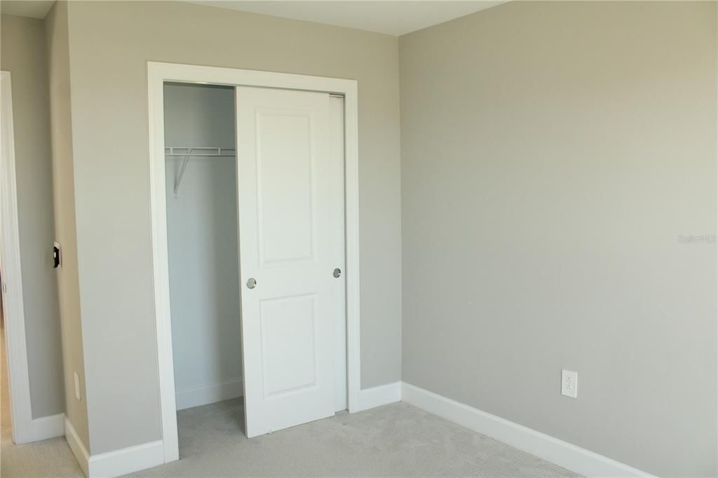 For Rent: $3,295 (5 beds, 3 baths, 2638 Square Feet)