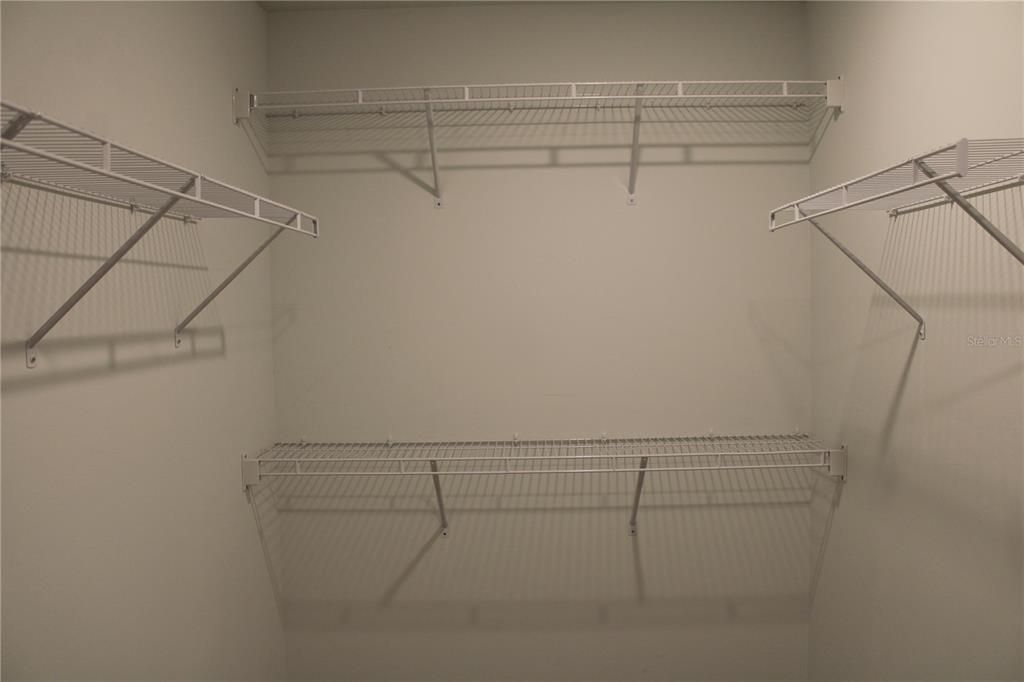 For Rent: $3,295 (5 beds, 3 baths, 2638 Square Feet)