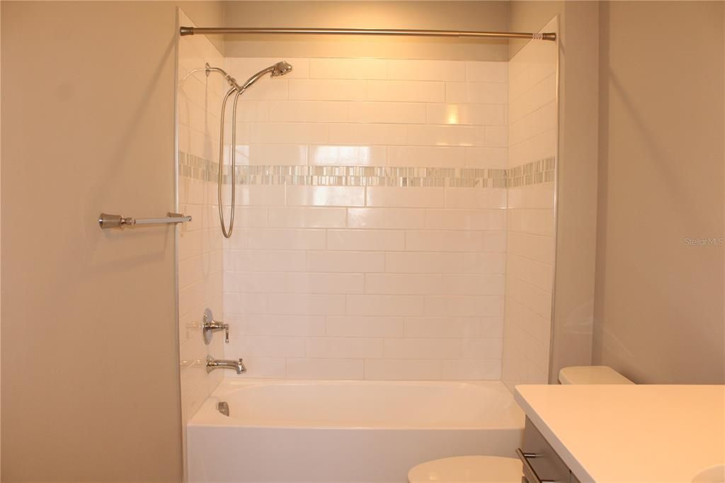 For Rent: $3,295 (5 beds, 3 baths, 2638 Square Feet)