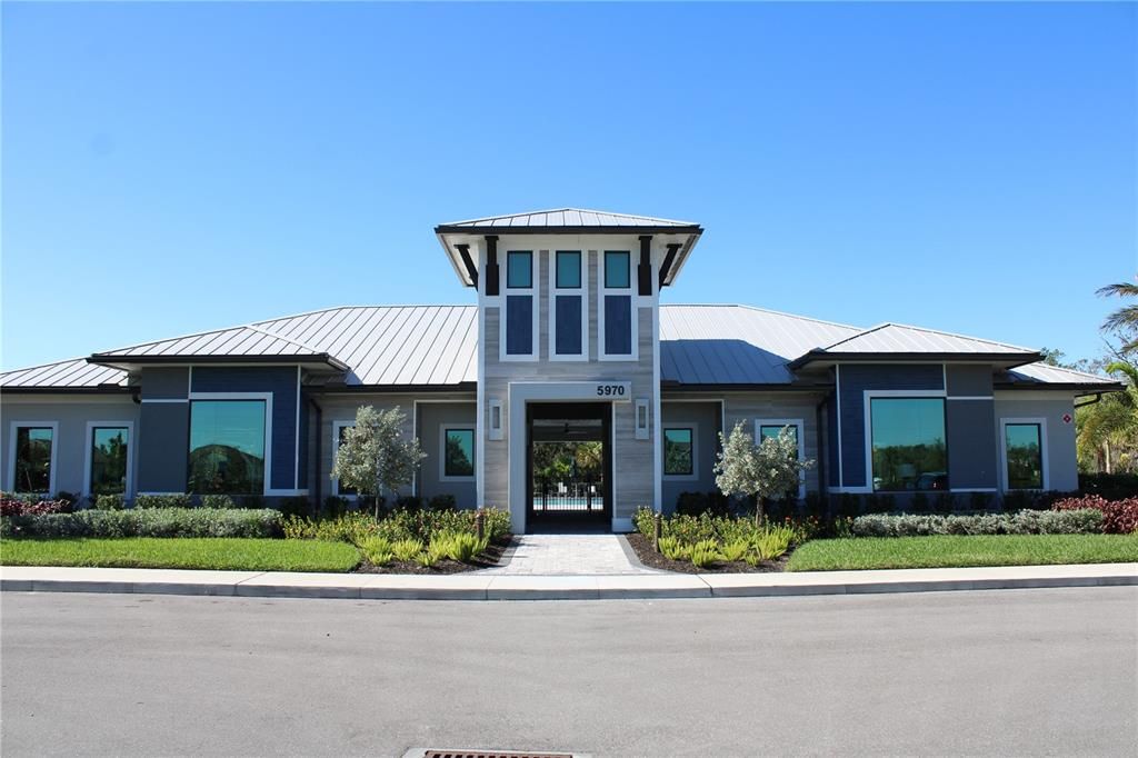 For Rent: $3,295 (5 beds, 3 baths, 2638 Square Feet)