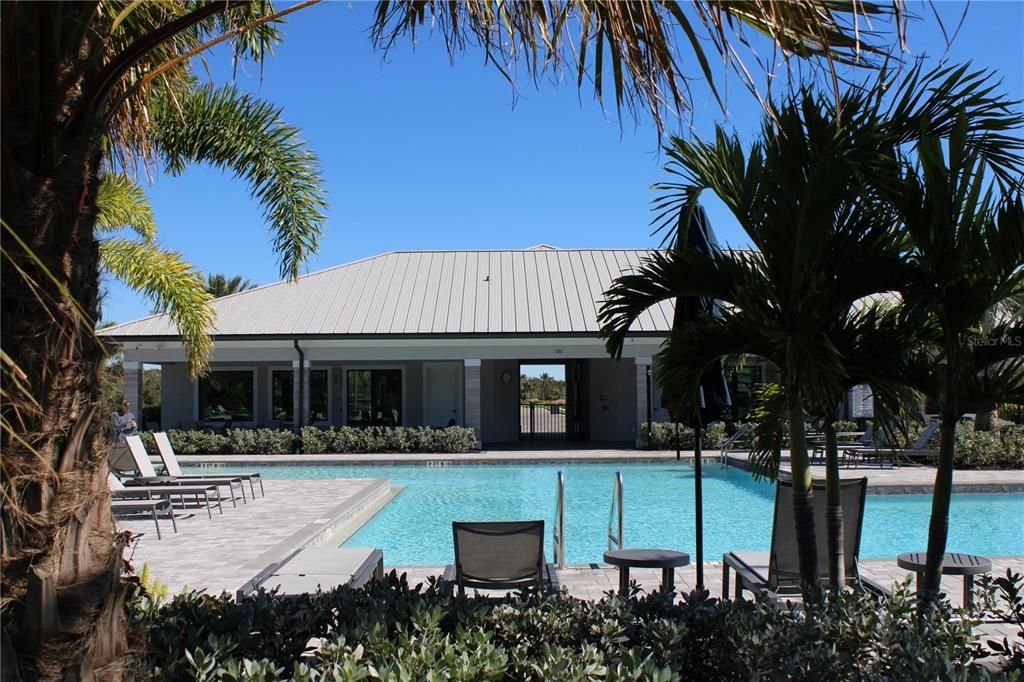 For Rent: $3,295 (5 beds, 3 baths, 2638 Square Feet)