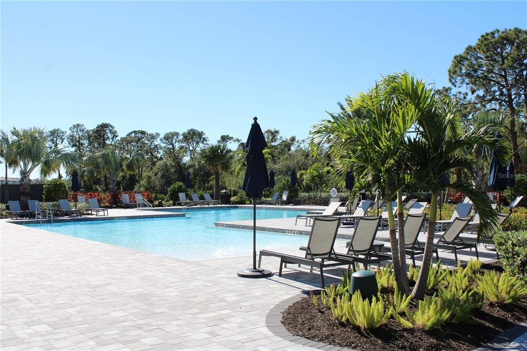 For Rent: $3,295 (5 beds, 3 baths, 2638 Square Feet)