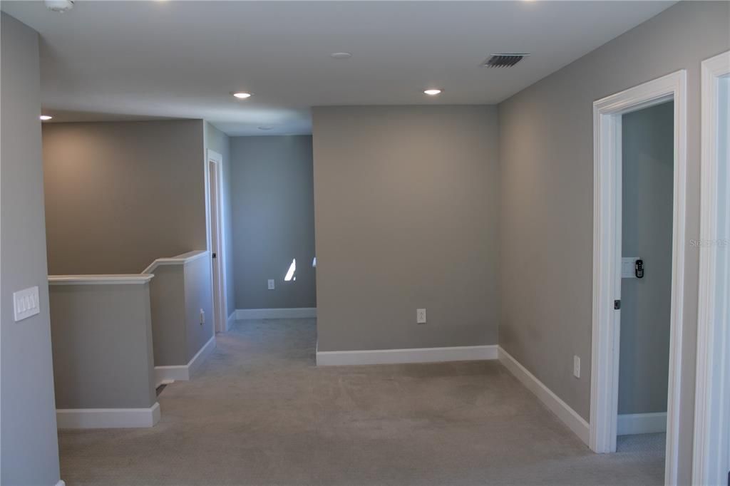 For Rent: $3,295 (5 beds, 3 baths, 2638 Square Feet)