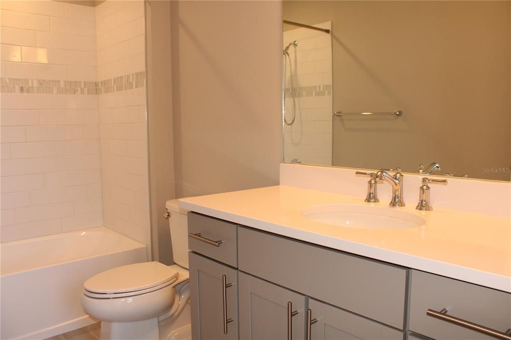 For Rent: $3,295 (5 beds, 3 baths, 2638 Square Feet)