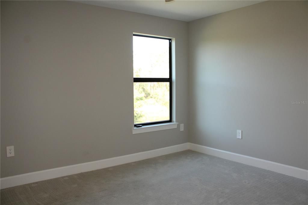 For Rent: $3,295 (5 beds, 3 baths, 2638 Square Feet)