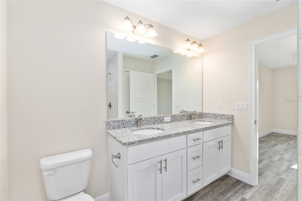 待售: $279,000 (3 贝兹, 2 浴室, 1453 平方英尺)