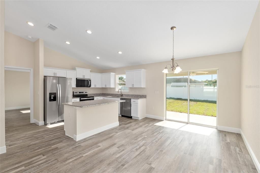 待售: $279,000 (3 贝兹, 2 浴室, 1453 平方英尺)