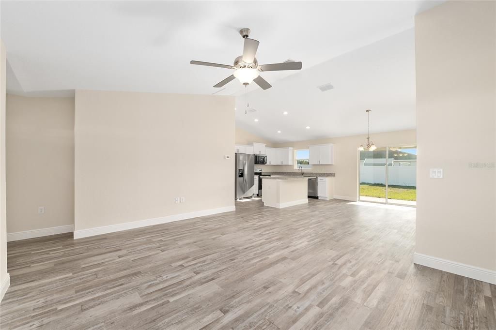 待售: $279,000 (3 贝兹, 2 浴室, 1453 平方英尺)