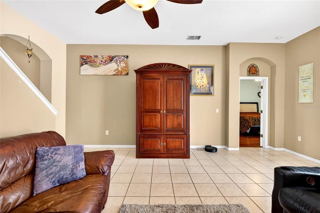 En Venta: $584,900 (4 camas, 4 baños, 3078 Pies cuadrados)