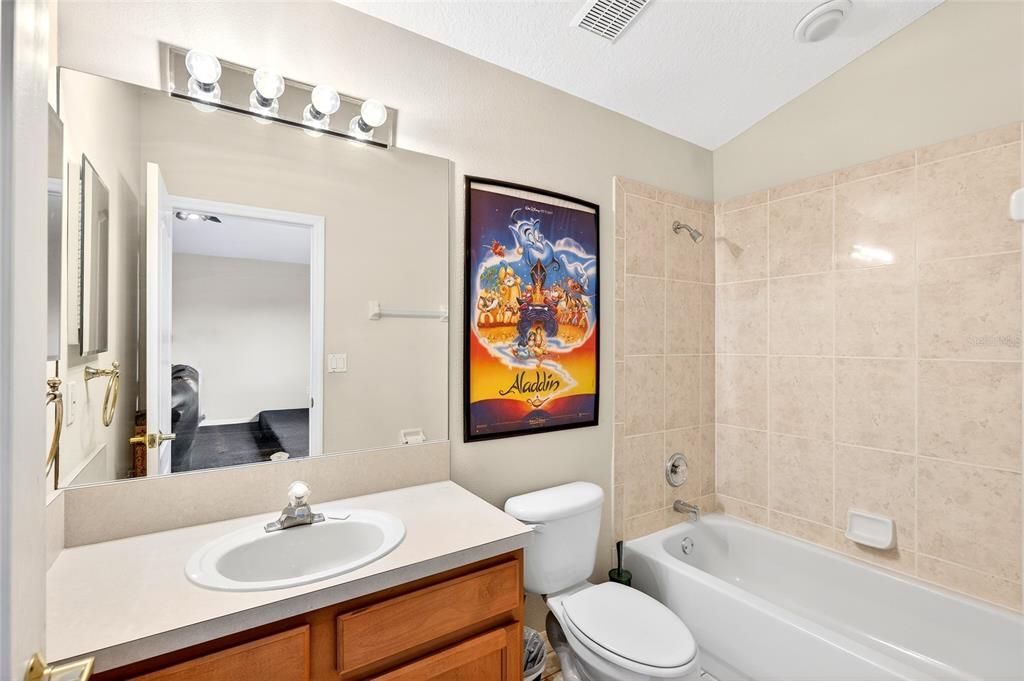 En Venta: $584,900 (4 camas, 4 baños, 3078 Pies cuadrados)