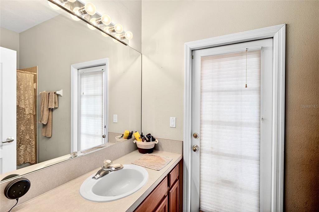 En Venta: $584,900 (4 camas, 4 baños, 3078 Pies cuadrados)