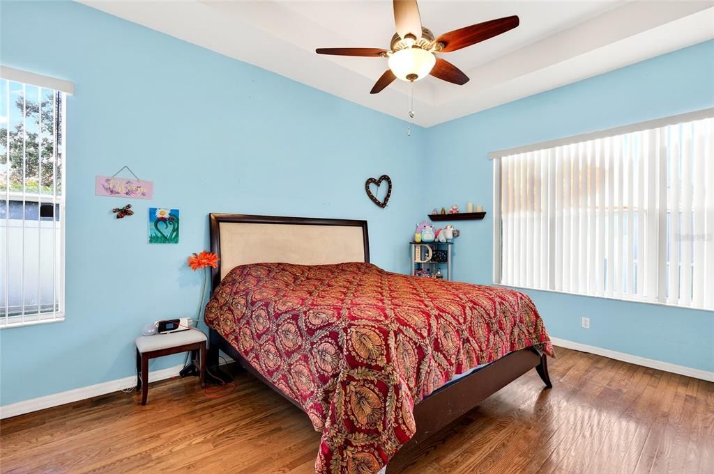 En Venta: $584,900 (4 camas, 4 baños, 3078 Pies cuadrados)