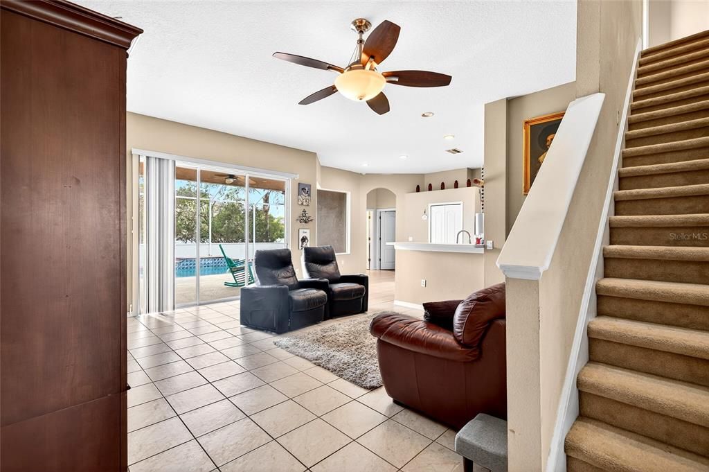 En Venta: $584,900 (4 camas, 4 baños, 3078 Pies cuadrados)