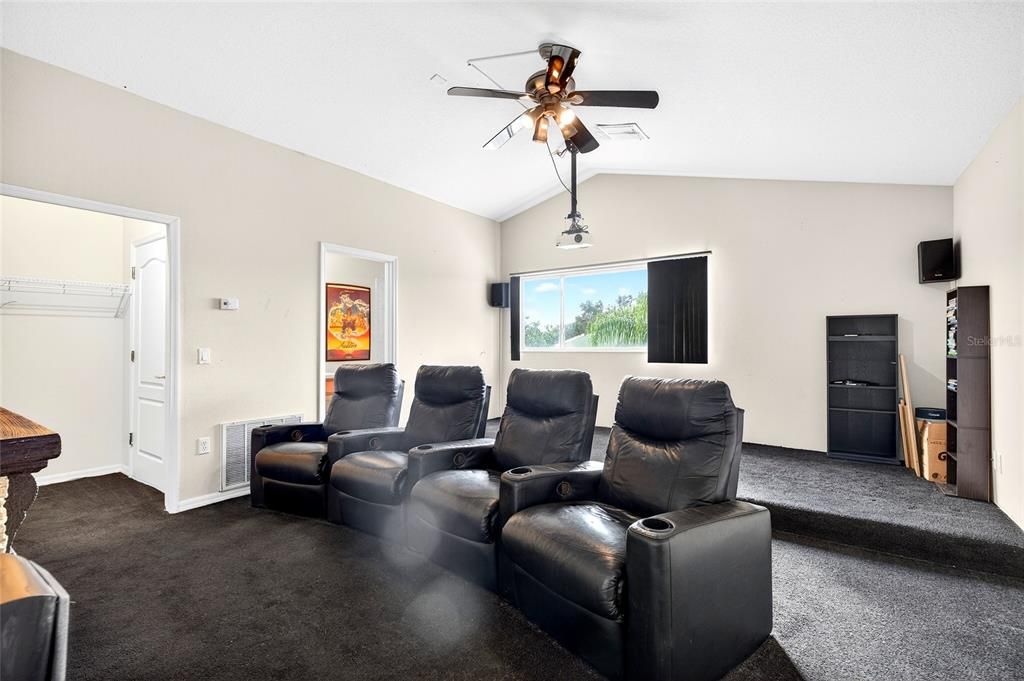 En Venta: $584,900 (4 camas, 4 baños, 3078 Pies cuadrados)