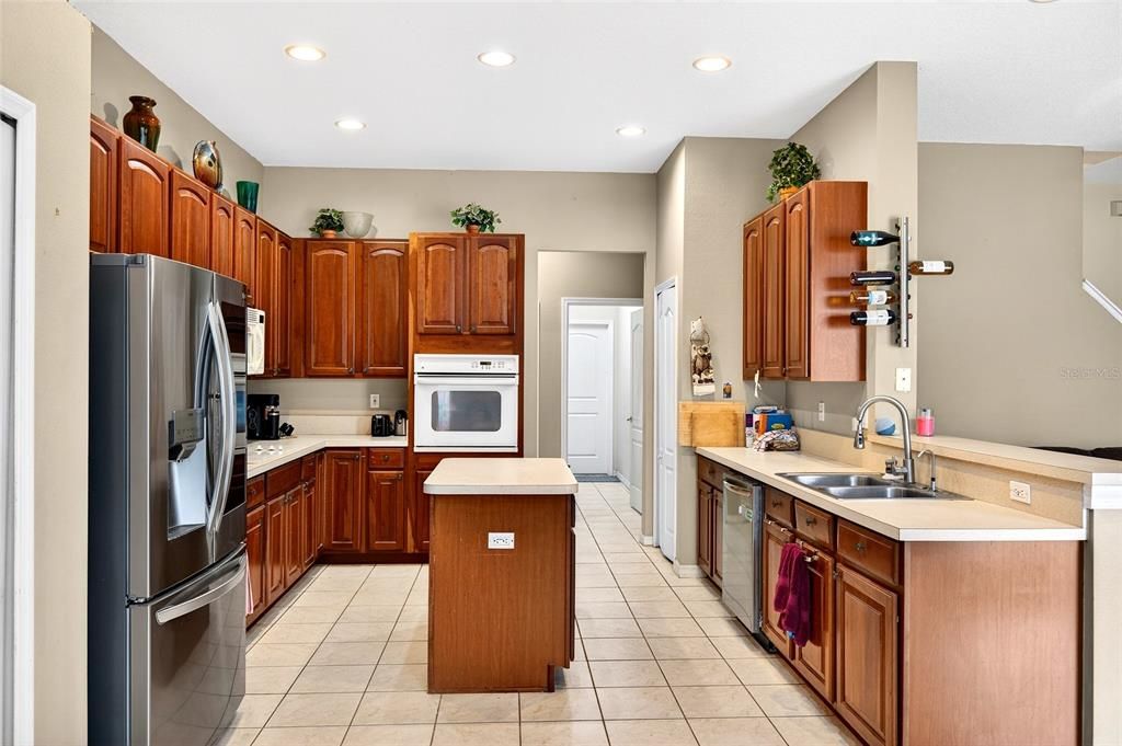 En Venta: $584,900 (4 camas, 4 baños, 3078 Pies cuadrados)