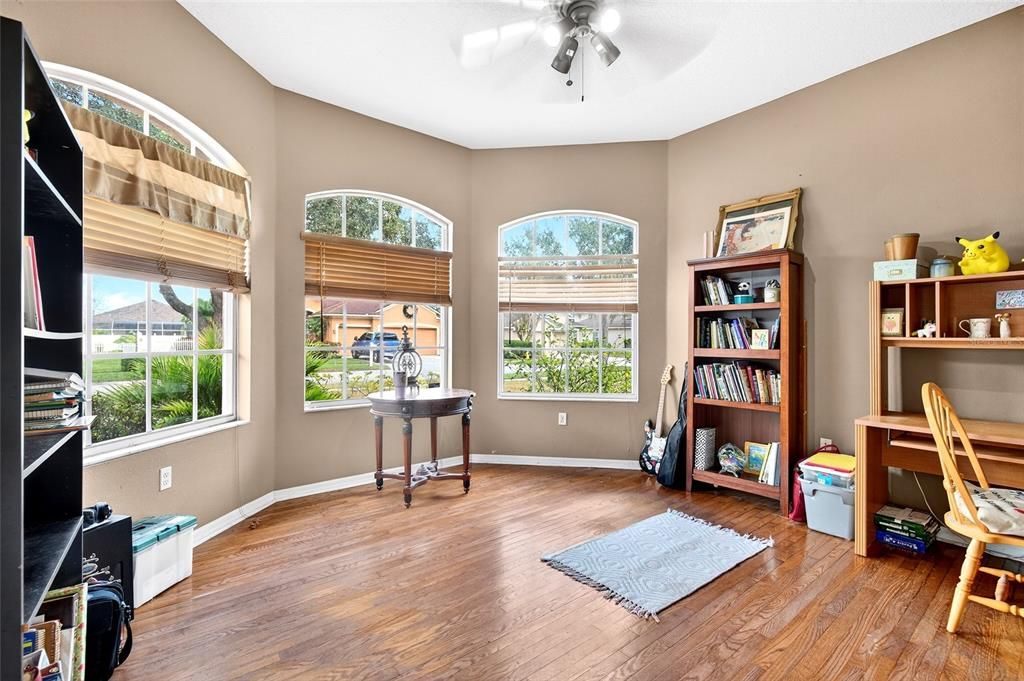 En Venta: $584,900 (4 camas, 4 baños, 3078 Pies cuadrados)