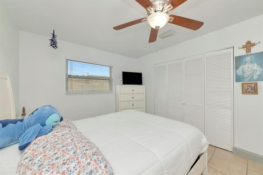 待售: $485,000 (3 贝兹, 2 浴室, 1243 平方英尺)