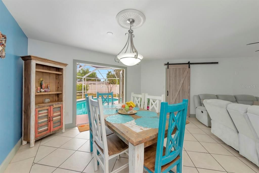 待售: $485,000 (3 贝兹, 2 浴室, 1243 平方英尺)