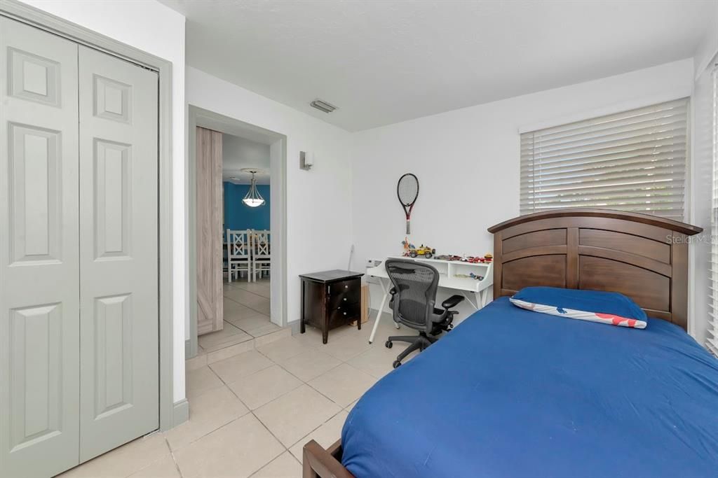 待售: $485,000 (3 贝兹, 2 浴室, 1243 平方英尺)