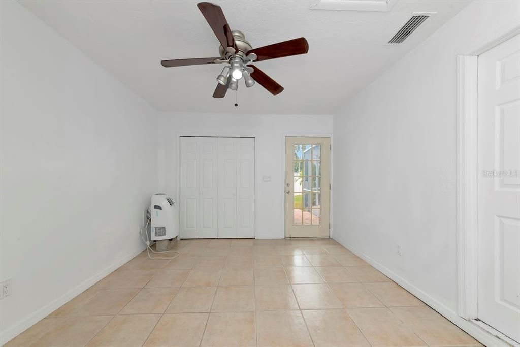 待售: $485,000 (3 贝兹, 2 浴室, 1243 平方英尺)