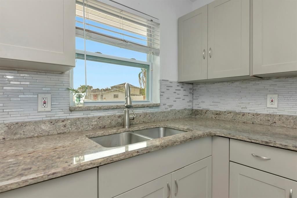 待售: $485,000 (3 贝兹, 2 浴室, 1243 平方英尺)