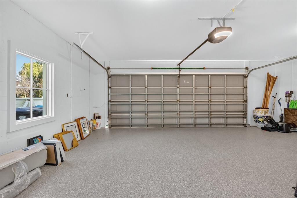 For Sale: $1,975,000 (3 beds, 3 baths, 2351 Square Feet)