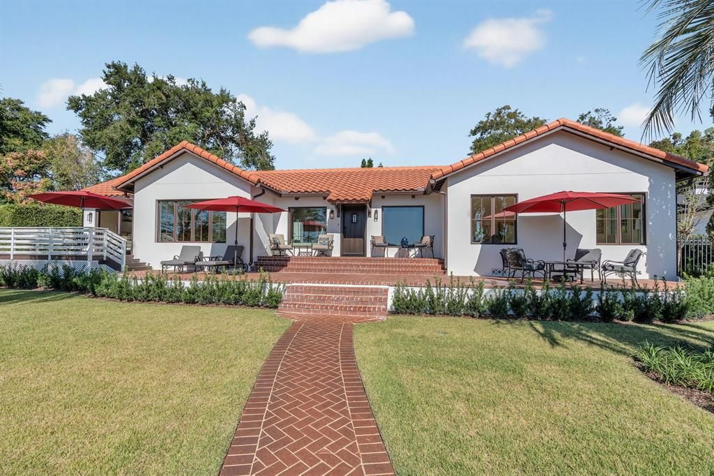 For Sale: $1,975,000 (3 beds, 3 baths, 2351 Square Feet)