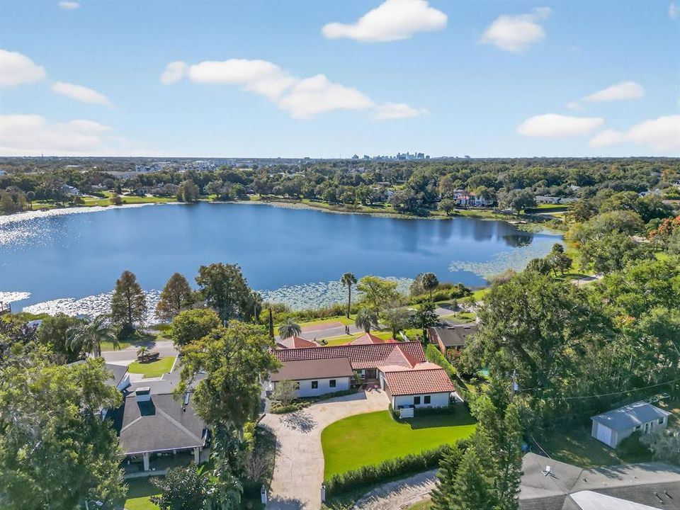 For Sale: $1,975,000 (3 beds, 3 baths, 2351 Square Feet)