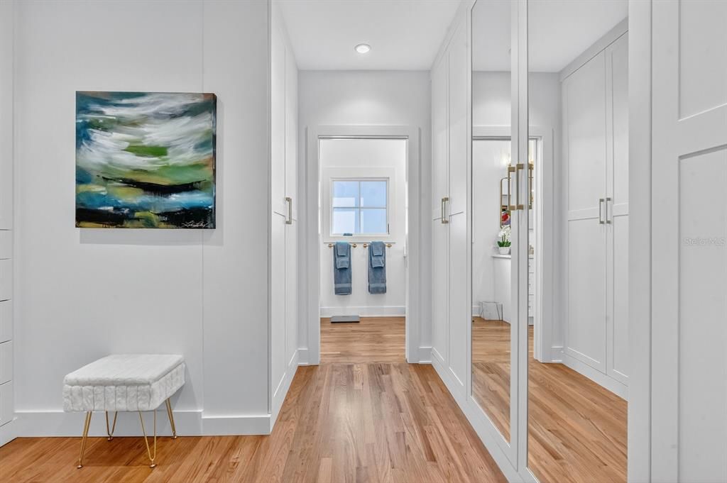 For Sale: $1,975,000 (3 beds, 3 baths, 2351 Square Feet)