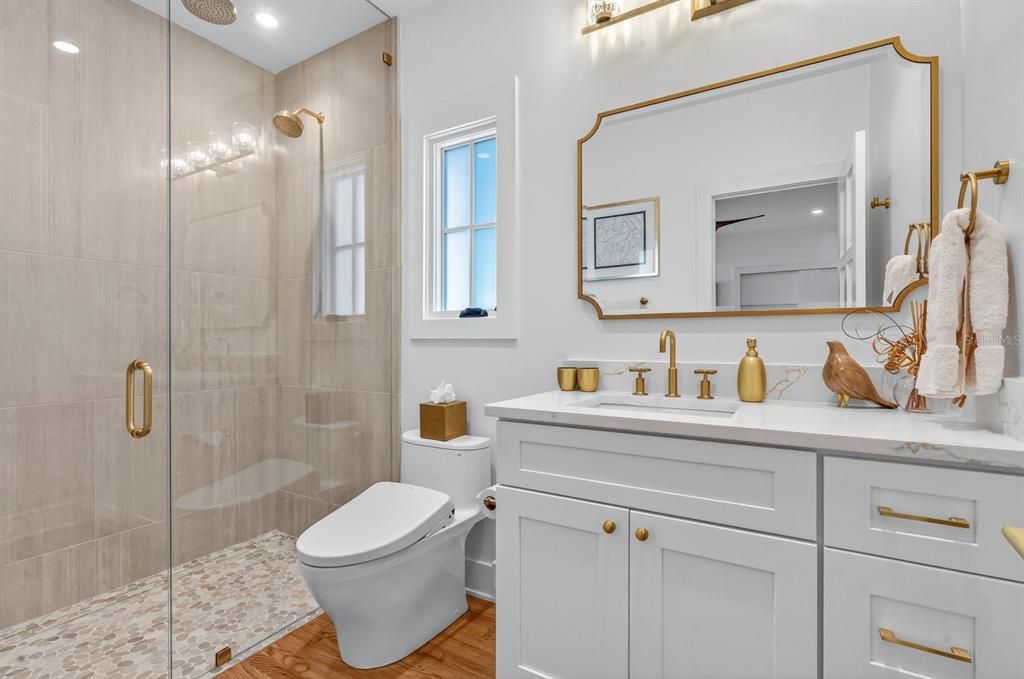 For Sale: $1,975,000 (3 beds, 3 baths, 2351 Square Feet)