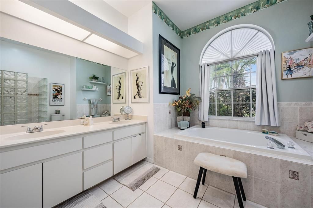 En Venta: $549,000 (3 camas, 2 baños, 2053 Pies cuadrados)