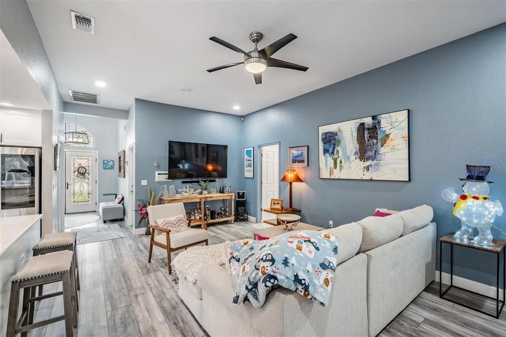 En Venta: $549,000 (3 camas, 2 baños, 2053 Pies cuadrados)