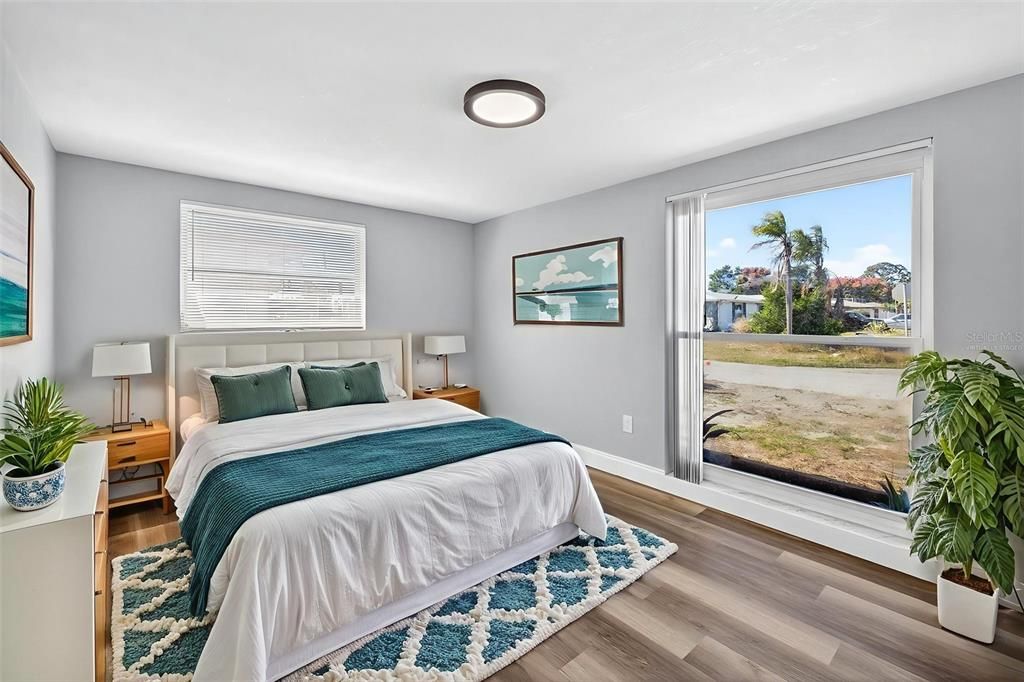 Active With Contract: $279,900 (3 beds, 2 baths, 1394 Square Feet)