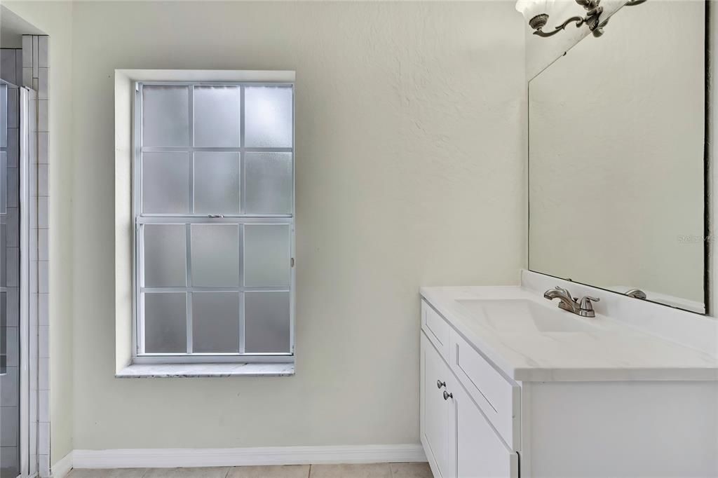 For Rent: $2,195 (3 beds, 3 baths, 1974 Square Feet)