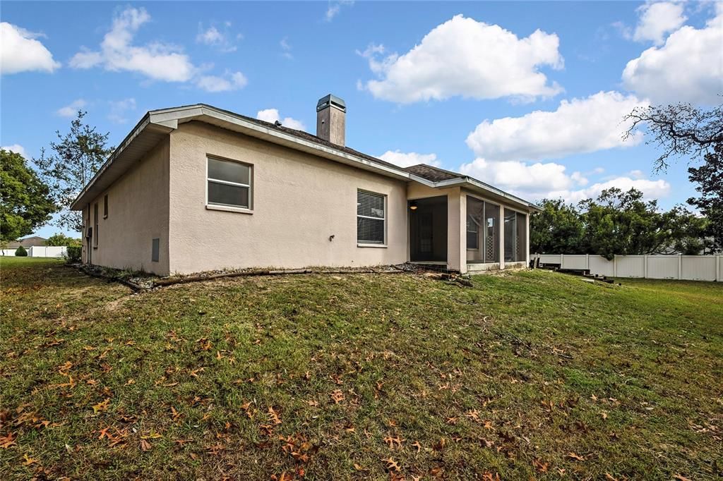 For Rent: $2,195 (3 beds, 3 baths, 1974 Square Feet)