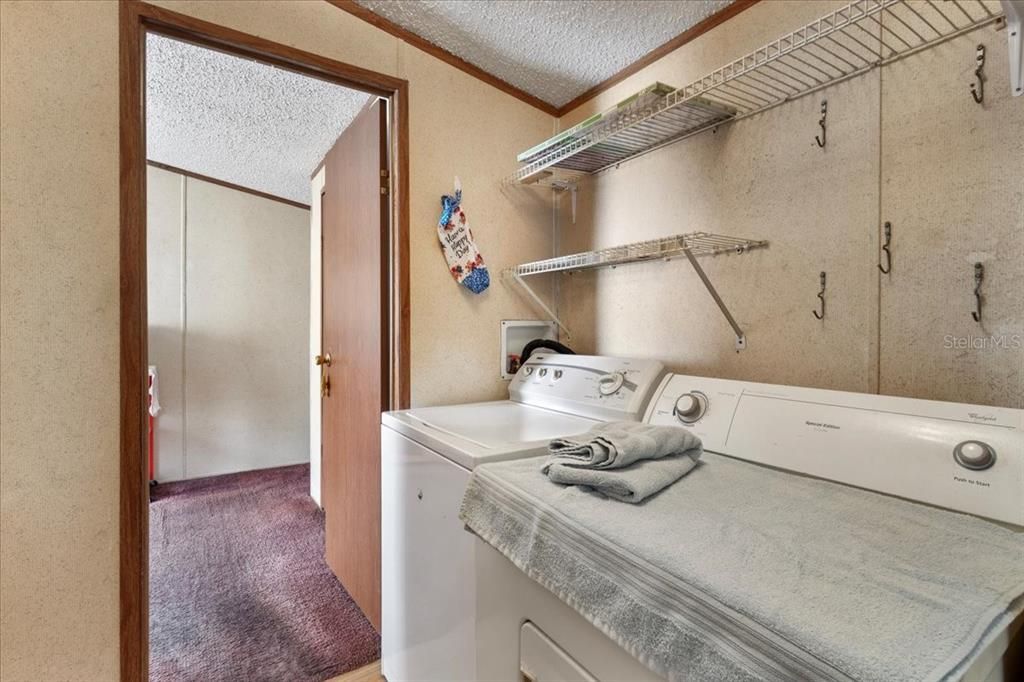 For Sale: $109,900 (2 beds, 1 baths, 784 Square Feet)