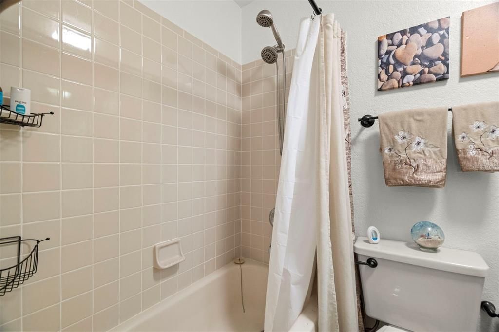 For Sale: $533,000 (3 beds, 2 baths, 1528 Square Feet)