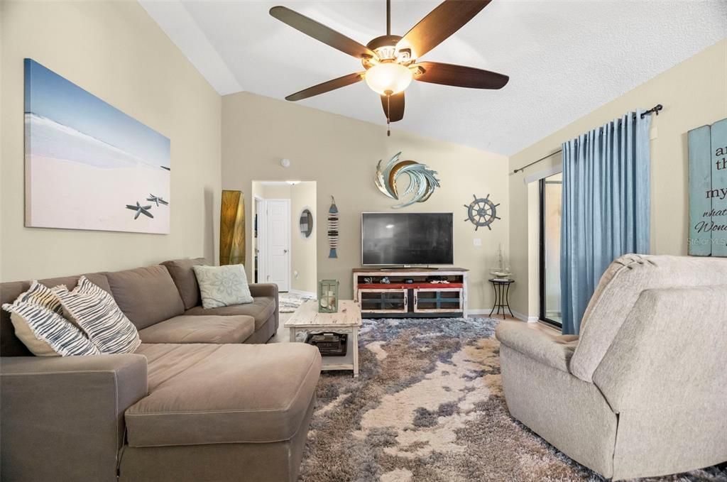 For Sale: $533,000 (3 beds, 2 baths, 1528 Square Feet)