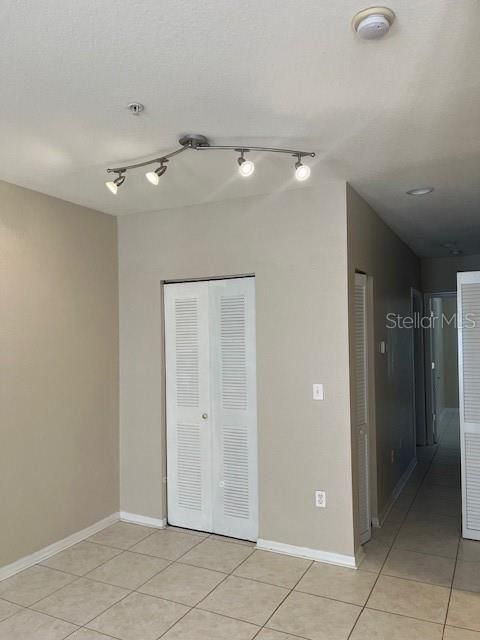 For Rent: $2,150 (2 beds, 2 baths, 1064 Square Feet)
