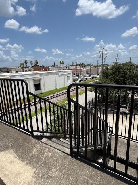 For Rent: $2,150 (2 beds, 2 baths, 1064 Square Feet)