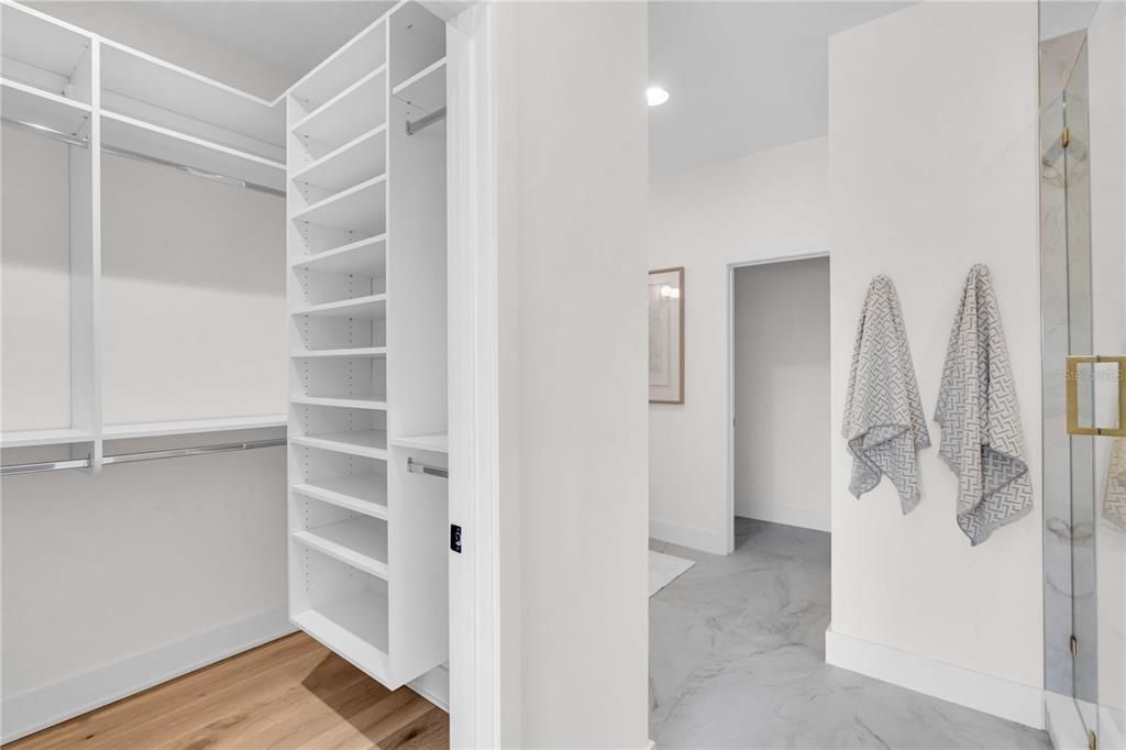 В аренду: $8,495 (4 спален, 3 ванн, 3313 Квадратных фут)