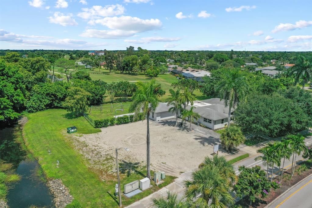 На продажу: $1,095,000 (4 спален, 2 ванн, 3534 Квадратных фут)