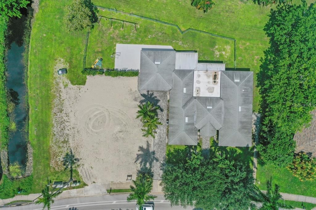 На продажу: $1,095,000 (4 спален, 2 ванн, 3534 Квадратных фут)