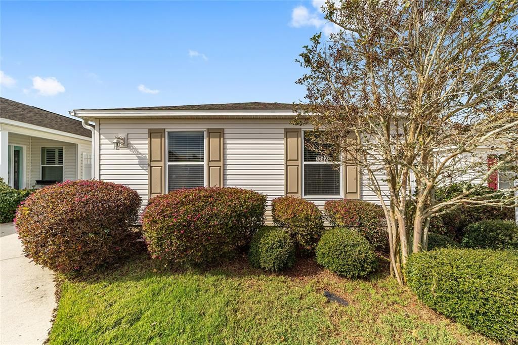 For Sale: $314,900 (2 beds, 2 baths, 1206 Square Feet)