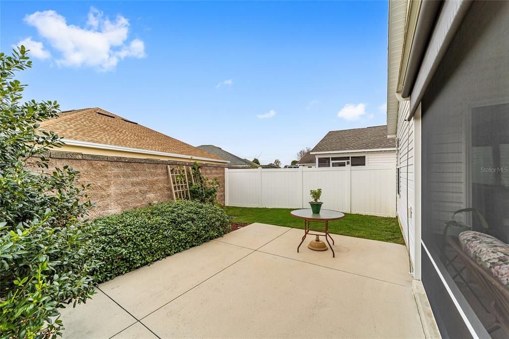 For Sale: $314,900 (2 beds, 2 baths, 1206 Square Feet)