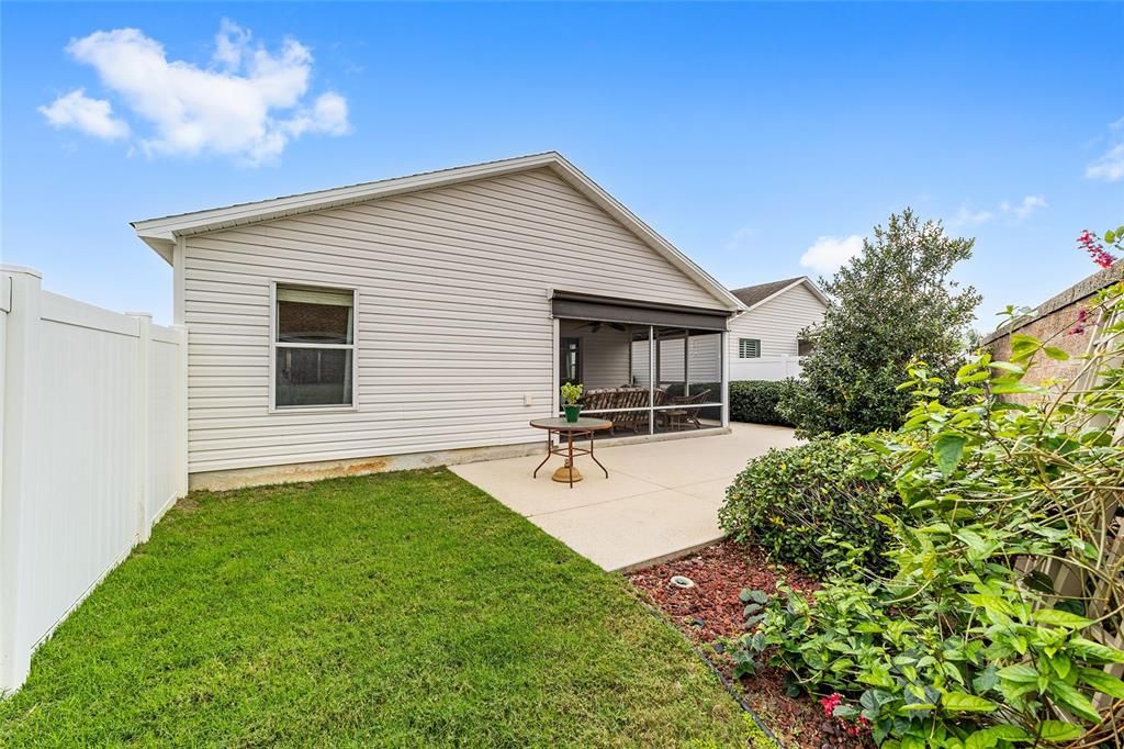 For Sale: $314,900 (2 beds, 2 baths, 1206 Square Feet)