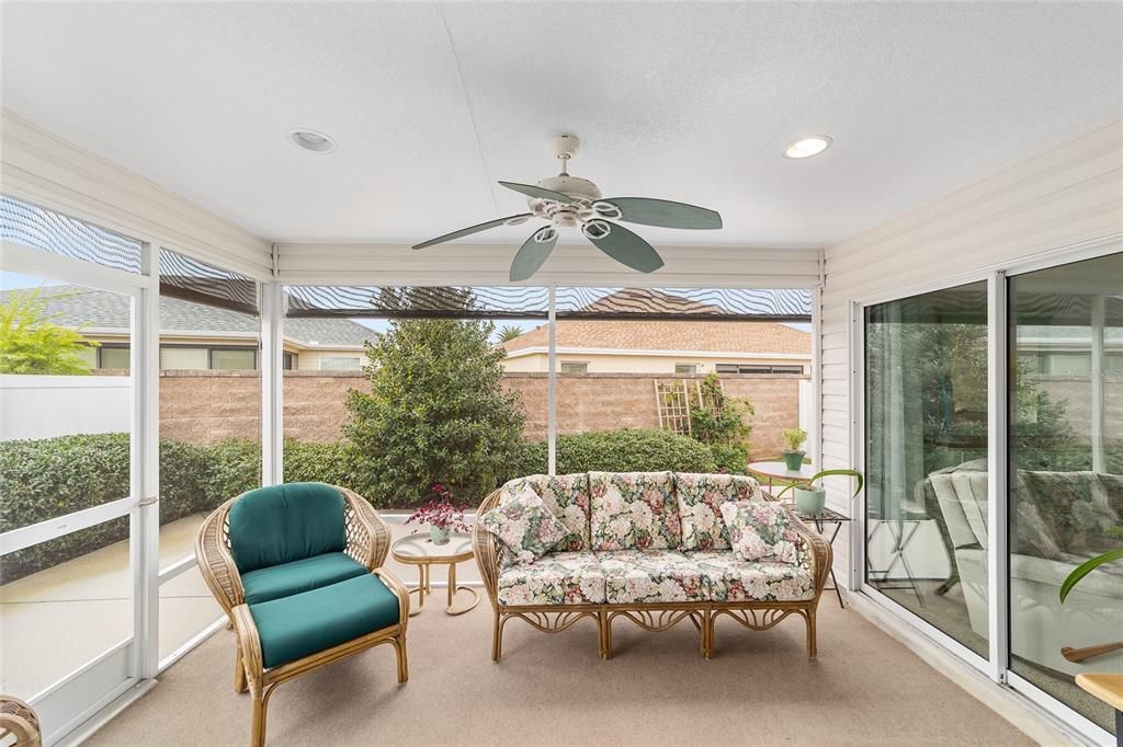 For Sale: $314,900 (2 beds, 2 baths, 1206 Square Feet)