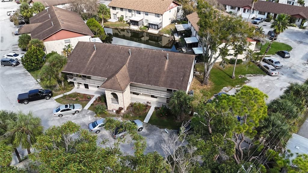 For Sale: $139,500 (2 beds, 1 baths, 888 Square Feet)